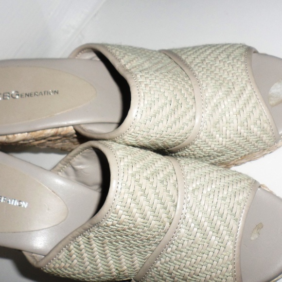 BCBG espadrille wedge heel peep toe slides - Picture 3 of 7